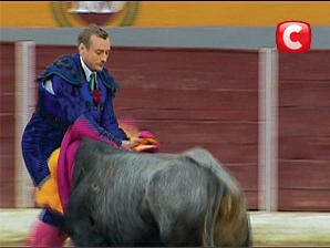 Холостяк Френсис Метью рискнул жизнью на корриде 