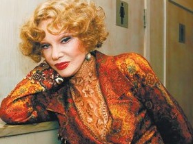 Первый канал покажет биографический музыкальный фильм "Легенда. Людмила Гурченко"