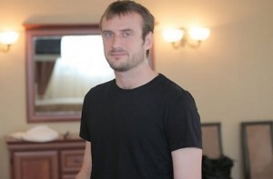 "Холостяк-2": Френсис Метью рассказал, с какими девушками он встречался