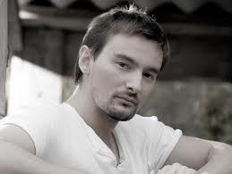 Алан Бадоев стал режиссером шоу «Красное и черное» на «Интере»