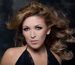 Стало известно, кто заменит Елку в жюри шоу "Х-фактор-3"