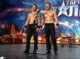 В пост-шоу «МастерШеф-2» сразились братья-акробаты Страховы