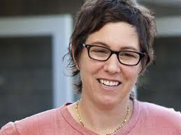 Лиза Холоденко снимет мини-сериал про учительницу