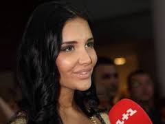 Миссис Украина 2012 умоляла Меладзе взять ее в ВИА Гру