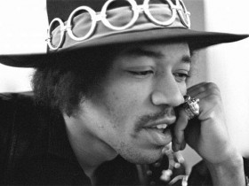 Режисеры фильма о Джиме Хендриксе столкнулись с проблемой 