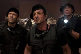 "Неудержимые 2" остались во главе американского проката