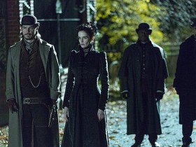 "Ужасы по дешевке": Ева Грин в первом трейлере сериала