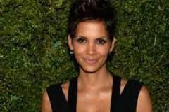 В актерском составе второго сезона "За пределами" произошли изменения