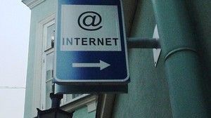 Янукович хочет защитить детей от "вредного" Интернета и ТВ