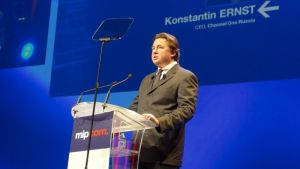 Крупным телеканалам следует работать с поколением "нулевых"