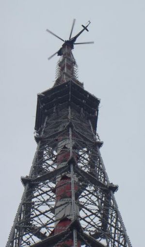 Новую широкополосную ТВ антенну установили на петербургской телебашне