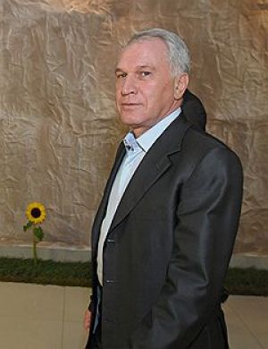 Юрий Ковальчук приобретает долю в СТС Media