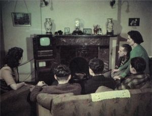 Телевизор начинает. И проигрывает