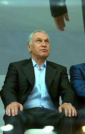 Структуры Юрия Ковальчука выкупили у Романа Абрамовича 25% "Первого канала"