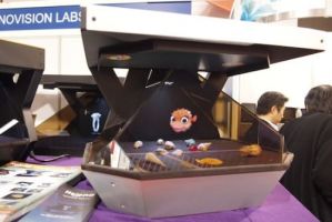 HoloAd Diamond - прототип трехмерного голографического телевидения