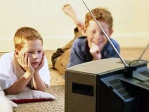 С 27 августа в РФ вводятся специальные знаки возрастных ограничений для телепередач