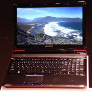 Toshiba dynabook T851/D8CR: первый серийный ноутбук с автостереоскопическим 3D-экраном