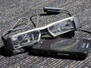 Epson продает "умные" очки вдвое дешевле Google Glass