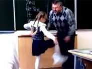 Новый видеоролик про школьницу "взорвал" Интернет