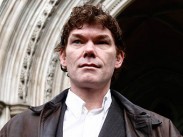 Великобритания отказалась выдать США взломщика компьютеров Пентагона