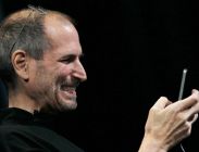 Стив Джобс рассказал об iPhone 4 и кое о чём промолчал