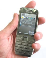 Обзор смартфона Nokia E52