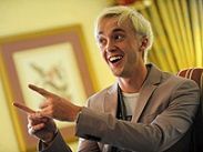 Том Фелтон станет болезненным сыном Гленн Клоуз