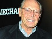 Продюсер «Рокки» напишет сценарий триллера «Протокол „Сигма“»