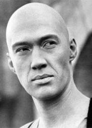 Билл Пэкстон снимет полнометражную версию "Кунг-Фу"