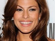 Ева Мендес поможет Леосу Караксу завершить фильм