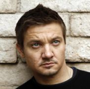 Джереми Реннер сыграет короля преступного мира