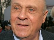 Владимир Меньшов выступил против выдвижения Михалкова на "Оскар"