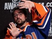 Кевин Смит поделит свой последний фильм на два