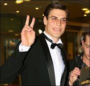 Дмитрий Дюжев: Искусство - вечно, а политика - временна