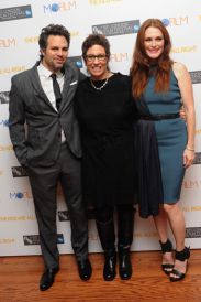 Джулианн Мур показала в Лондоне, что "Дети в порядке"