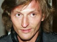 Павел Воля заменил Ахеджакову в римейке "Служебного романа"