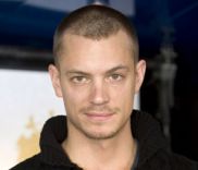 Джоэл Киннаман станет новым робокопом