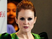 Джулианна Мур отправится в полет с Лиамом Нисоном