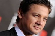 Джереми Реннер и Эми Адамс расскажут «Историю твоей жизни» Джереми Реннер и Эми Адамс расскажут «Историю твоей жизни»