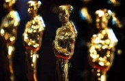 Киноакадемия наградила Стива Мартина и Анджелину Джоли 