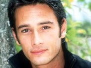 Родриго Санторо снимется в вестерне с Натали Портман