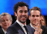 Саша Барон Коэн посмеется над футбольными фанатами в новой комедии