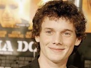 У Антона Ельчина возникнут проблемы с мертвой подружкой 