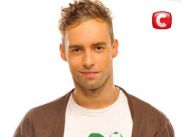 Танцуют все: под счастливой слезой