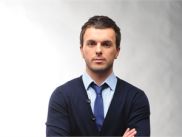 Ведущим шоу "Холостяк-2" стал напарник Надежды Мейхер