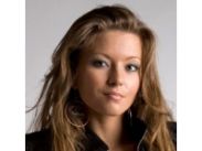 Ведущей проекта "Жены футболистов" на телеканале "Сити" будет жена футболиста