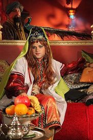 Сериал «Рюрики»: Головной убор для Молочного взяли у «Роксоланы»