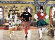 Лолита в новогодней сказке будет в бане парить мужиков, а Орбакайте играть Бабу-ягу