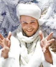 Глухарю – белые розы!