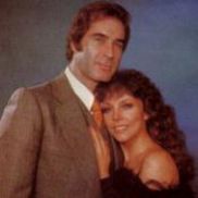 Вероника Кастро прилетела в Москву блондинкой с кучей чемоданов (ФОТО)